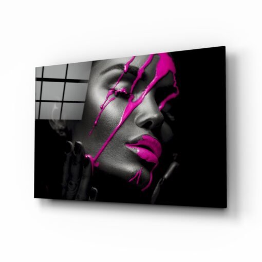 Vrouw Met Roze Verf Glasschilderij